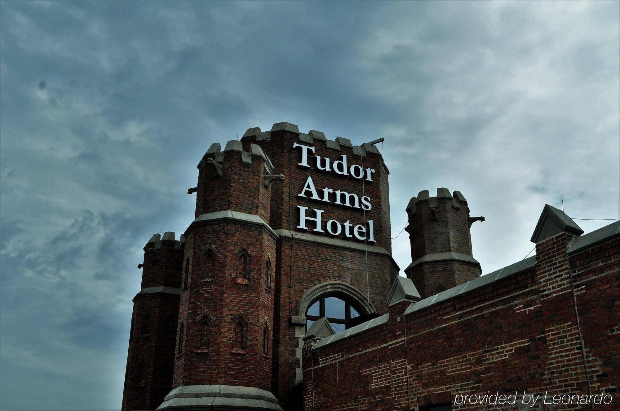 The Tudor Arms Hotel Cleveland - A Doubletree By Hilton Exterior foto